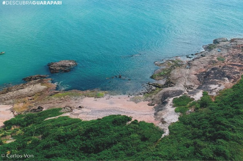 Praia de Graçaí, em Guarapari, Espírito Santo