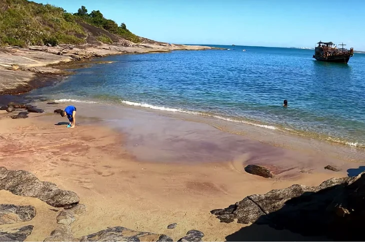 Praia da Areia Vermelha, em Guarapari, Espírito Santo