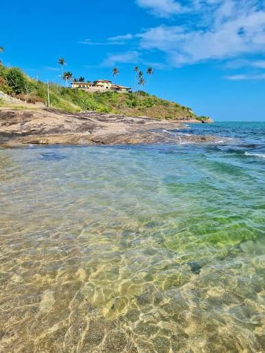 Praia de Meaípe, em Guarapari, Espírito Santo